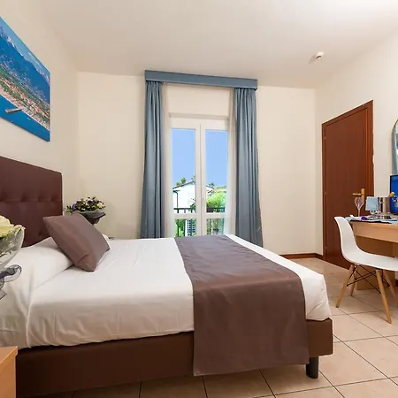 La Pace Otel Forte dei Marmi