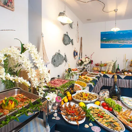 La Pace Forte dei Marmi