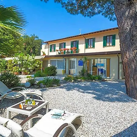 La Pace Forte dei Marmi