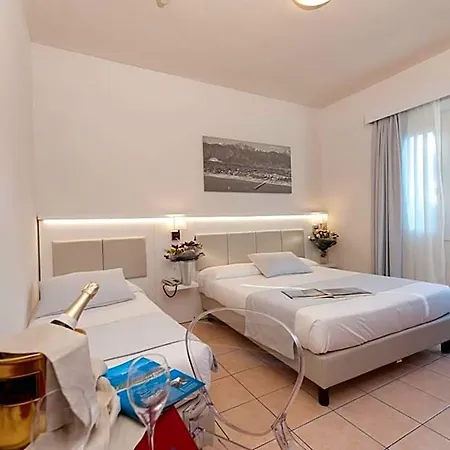 Hotel La Pace 3*