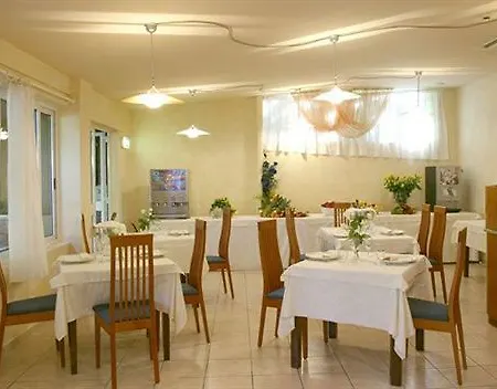 La Pace פורטה דיי מארמי